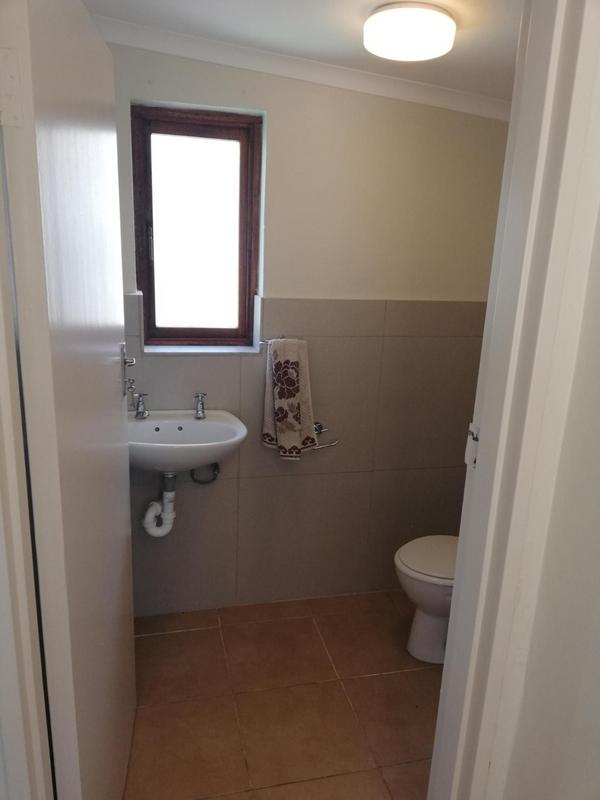 To Let 4 Bedroom Property for Rent in Goodwood Central Western Cape